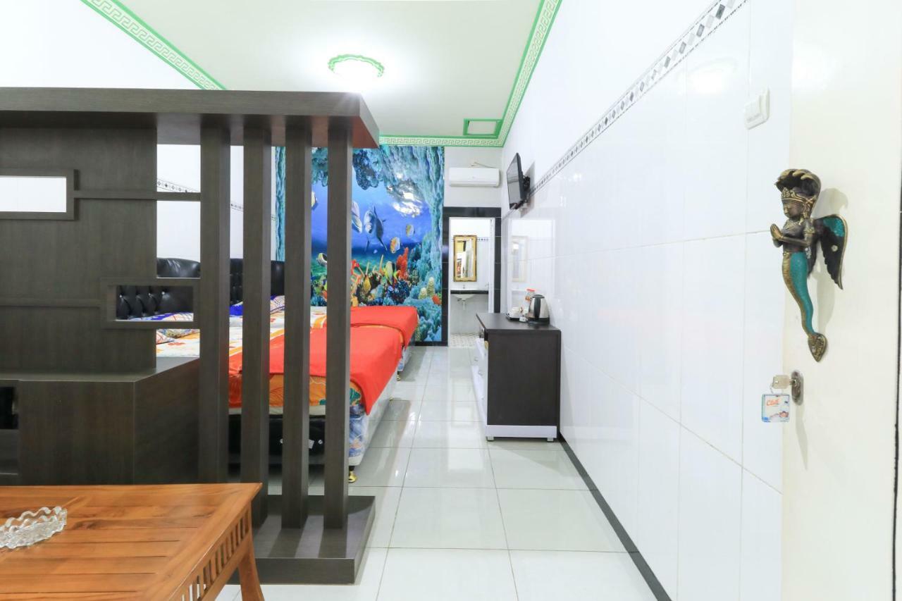 Naga Mas Hotel Mojokerto エクステリア 写真