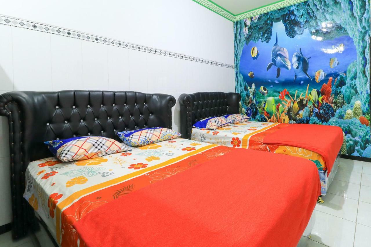 Naga Mas Hotel Mojokerto エクステリア 写真