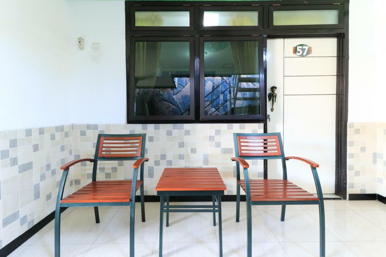 Naga Mas Hotel Mojokerto エクステリア 写真