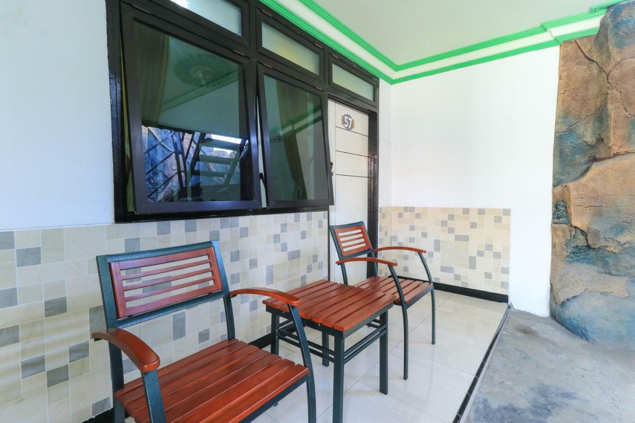 Naga Mas Hotel Mojokerto エクステリア 写真