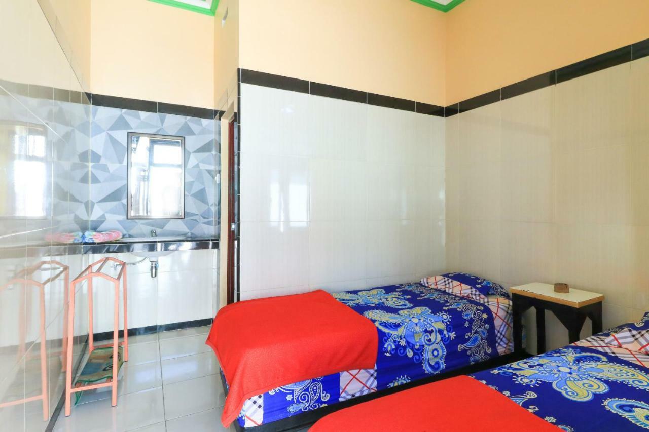 Naga Mas Hotel Mojokerto エクステリア 写真